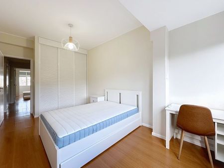 Luxury Flat for rent in Bairro de Santa Cruz, Benfica, Lisbon - Photo 2