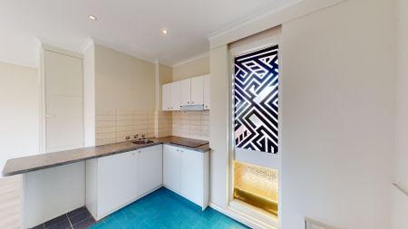 Stylish, Renovated Gem in the Heart of South Melbourne! - Photo 2