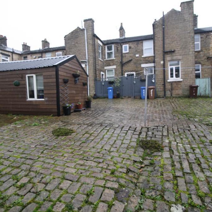 3 bedroom terraced house to rent - Photo 1