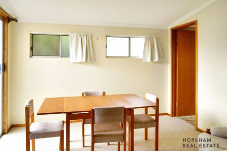 4 Bedrooms Central - Photo 3