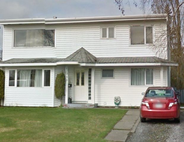 300-109 - 1255 - 1257 Douglas Street - 1257 - UPPER - Photo 1