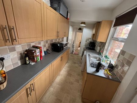 85 Station Street - No Deposit & 2 BathroomsLoughborough - Photo 3