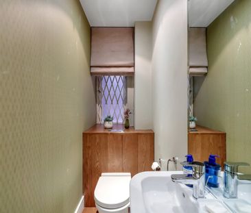 St. James Close, London, NW8 - Photo 3