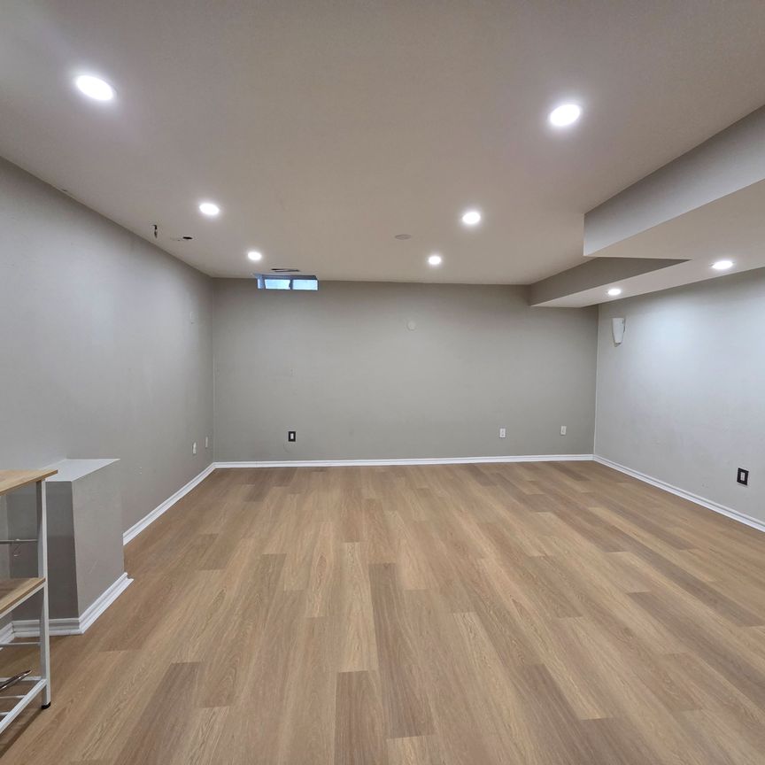 For Lease - 971 Ledbury Crescent Unit# BSMT, Mississauga, Ontario - Photo 1