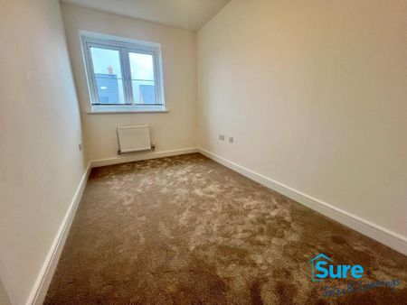 3 bedroom semi-detached house to rent - Photo 4