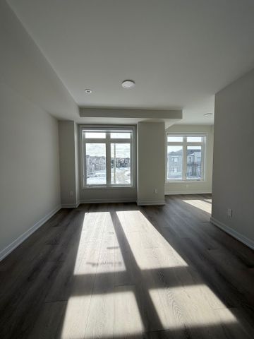 For Lease - 11 Victor Metcaf Lane, Richmond Hill, Ontario - Photo 3