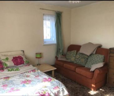 Room in a Shared House, Stoneydown House, E17 - Photo 1
