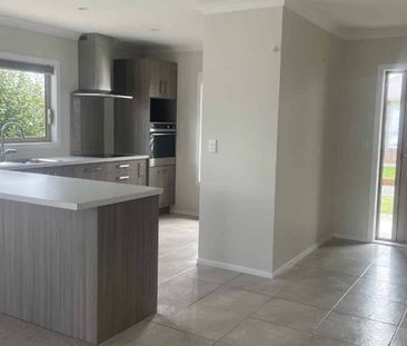 Great location! - Photo 2