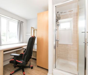 Trelawn Crescent, Headingley, Leeds - Photo 4