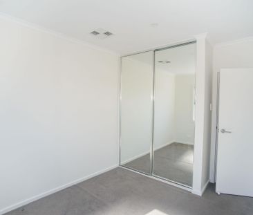 50 Arnold Close, Findon - Photo 2