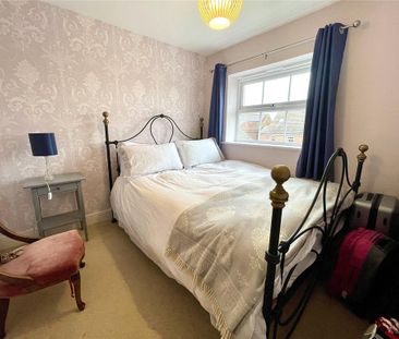 4 bedroom terraced house to rent - Photo 6