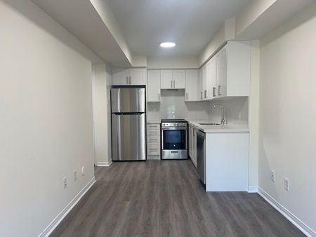 For Lease - 4975 Southampton Drive Unit# 232, Mississauga, Ontario - Photo 2