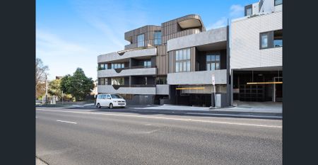 STUNNING APARTMENT - IVANHOES BEST APARTMENT BUILDING!!! - Photo 3