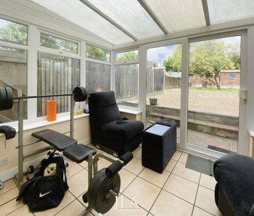 3 bedroom terraced house to rent - Photo 3