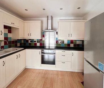 2 bedroom flat to rent - Photo 5