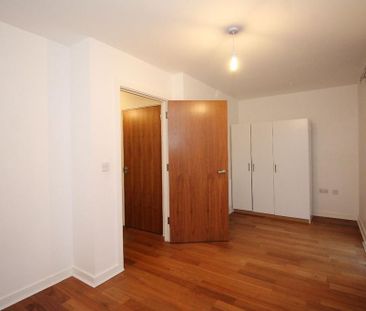 4 bedroom terraced house to rent - Photo 6