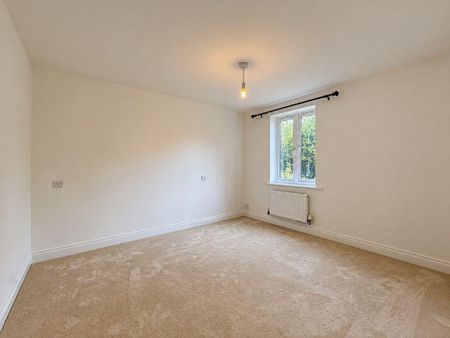 4 bedroom townhouse to rent - Photo 2