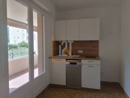 Appartement à louer - Nîmes 2 pièces de 50 m² - Photo 3