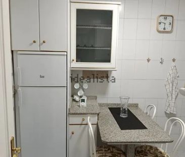 Alquiler de piso en Ronda das Mercedes, 43 - Photo 2