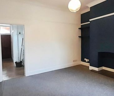 4 bedroom terraced house to rent - Photo 1