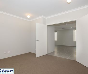 7 Saltbush Street, WANDI WA 6167 - Photo 2