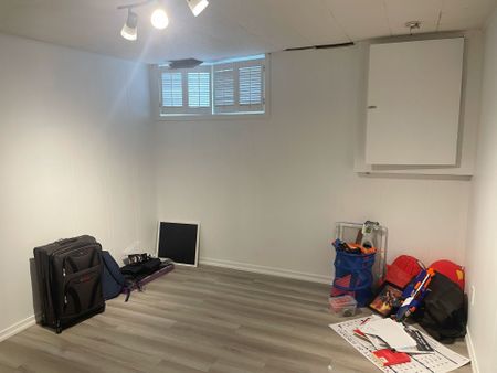 For Lease - 42 Arkona Drive, Toronto, Ontario - Photo 5