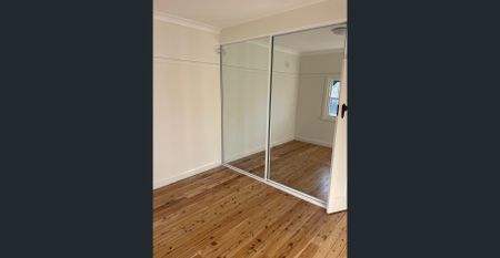 Renovated 3 Bedroom Home - Photo 3