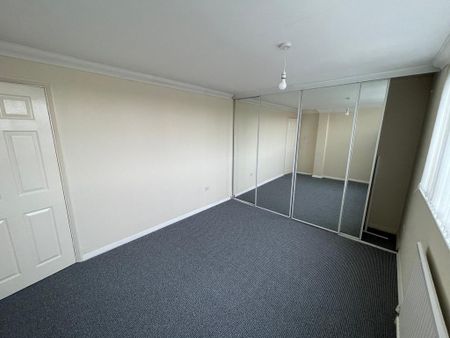 3 bedroom townhouse to rent - Photo 4
