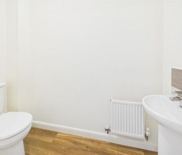 3 bedroom terraced house to rent - Photo 6