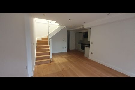 2 Bed Flat, Chatsworth Road, NW2 - Photo 2