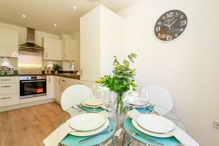 2 bedroom semi-detached house to rent - Photo 4