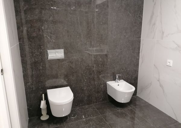 Fantástico Apartamento T2 para Arrendamento na Amadora