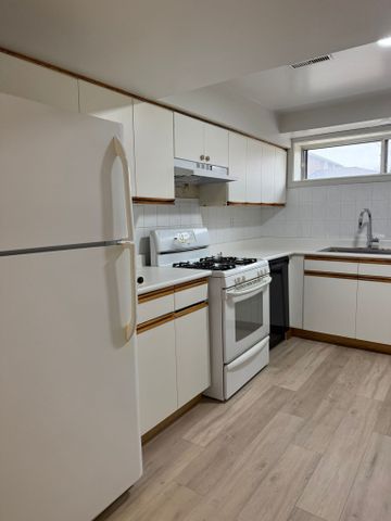 For Lease - 46 Dorengate Drive, Vaughan, Ontario - Photo 2