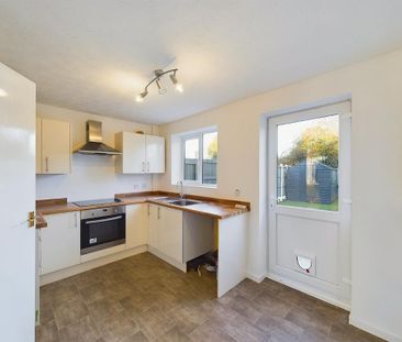 2 bedroom end of terrace house to rent - Photo 6