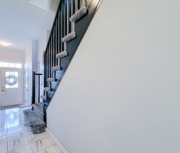 For Lease - 33 Fairgrounds Drive, Hamilton, Ontario - Photo 4