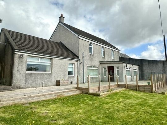 Avenuehead Road, Moodiesburn - Photo 1