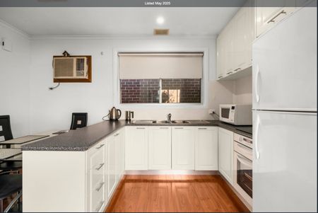 Comfortable Living in a Convenient Glenroy Location - Photo 4