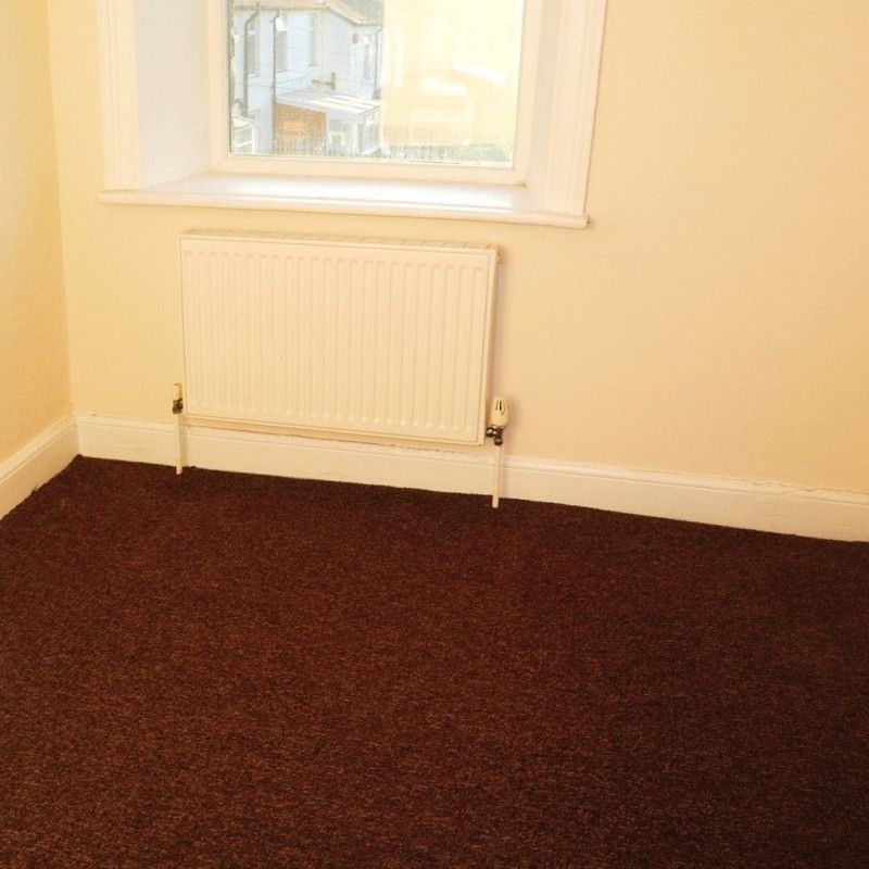 Prince Royd, Halifax Road, Birchencliffe, Huddersfield, HD3 - Photo 1