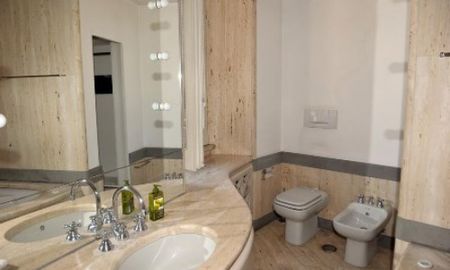 Attic-Trevi: Beautiful 3 bedroom top floor two level penthouse with Panoramic terrace. Living, fireplace, 3 bedrooms, large kitchen, separate dining, silent, bright, views. Ref 645 - Photo 4