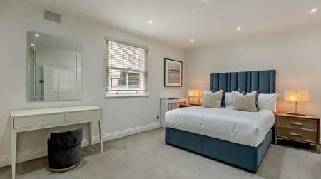 Grosvenor Hill, Mayfair, London W1 - Photo 3