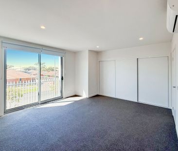 18 Forrest Street, Geelong - Photo 1