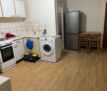 1 Bed Flat, Northbrook Road, IG1 - Photo 6