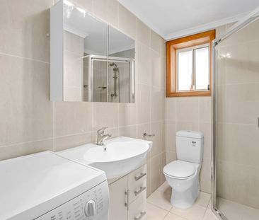 Private studio including water, electricity and wi-fi - Photo 1