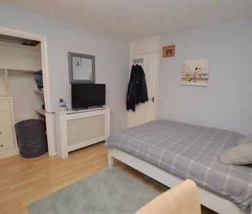 2 bedroom House To Let - Photo 1