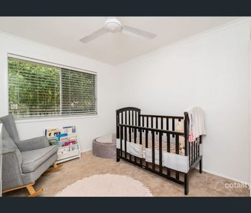 Lovely 3 bedroom home with 2 x Air-conditioners - Photo 2