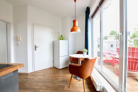 Schöner Ausblick – Zentralapartment mit 2 Balkonen - Photo 2