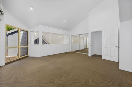 Spacious Villa in Rhode Island Resort - Photo 5