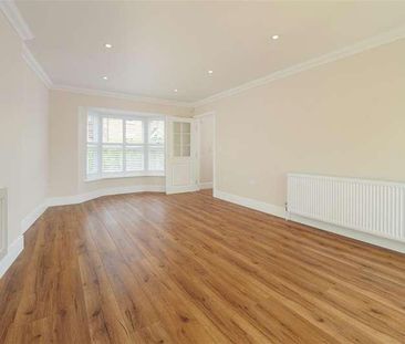 St Pauls Court, Lynstead, ME9 - Photo 2