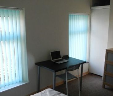 5 Bedroomed House, Treforest - Photo 6