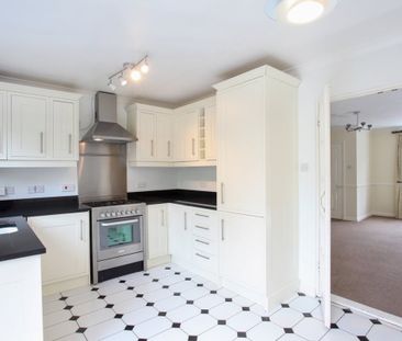 2 bedroom terraced house to rent - Photo 2